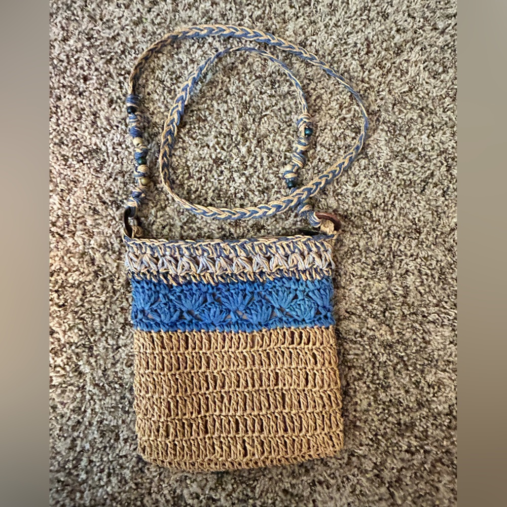 Sun 'N' Sand Woven Tan and Blue Shoulder Bag - Beads - Wooden Rings - Beachy
